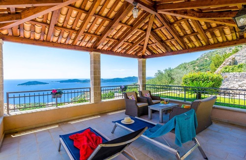Brsecine House | Awesome home in Trsteno with sauna