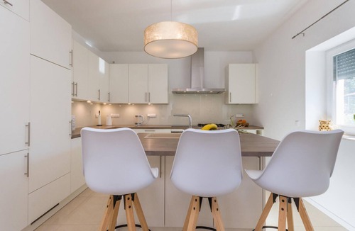 Turanj House | Awesome home in Turanj with sauna