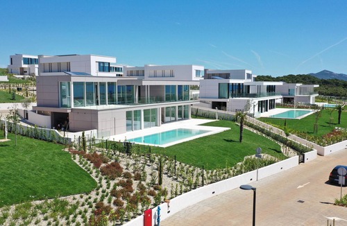 Ugljan House | Awesome home in Ugljan with private swimming pool, can be inside or outside