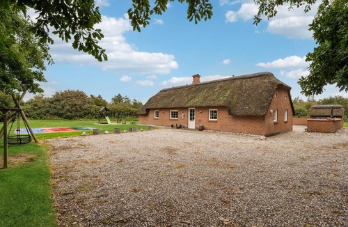 Øby House | Awesome home in Ulfborg with sauna