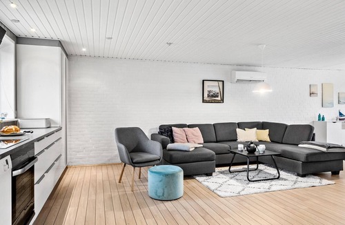 Sønder Nissum House | Awesome home in Ulfborg with kitchen