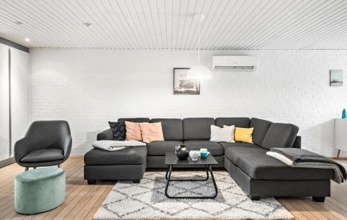 Sønder Nissum House | Awesome Home In Ulfborg With Kitchen