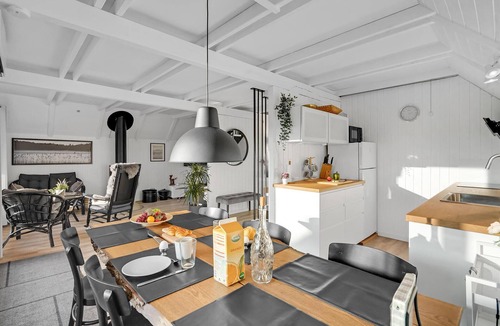 Bøtø By House | Awesome home in Væggerløse with WiFi