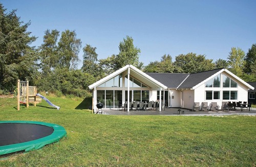 Vejby House | Awesome home in Vejby with sauna