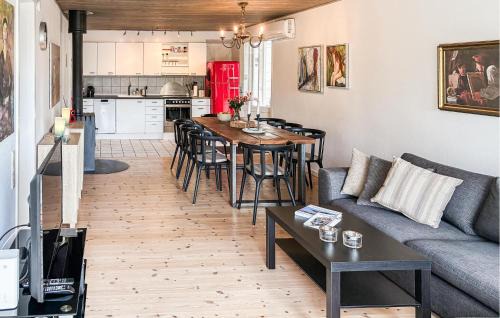 Rageleje House | Awesome Home In Vejby With Wifi