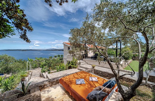 Vela Luka House | Awesome home in Vela Luka with house sea view