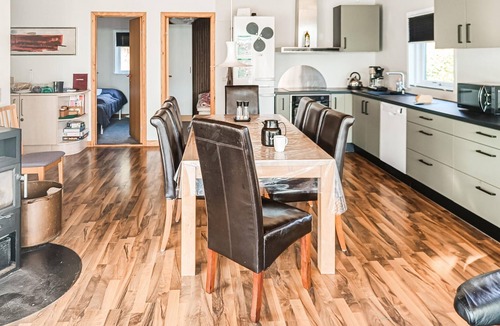 Thorsminde House | Awesome home in Vemb with kitchen