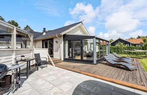 Thorsminde House | Awesome home in Vemb with kitchen