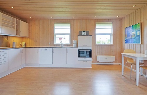 Vinderup House | Awesome home in Vinderup with WiFi
