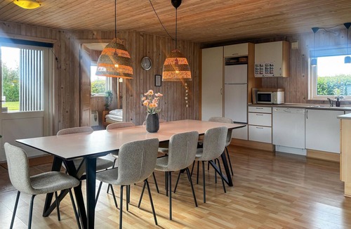 Vinderup House | Awesome home in Vinderup with WiFi