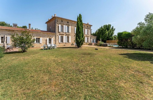 Virsac House | Awesome home in Virsac with private swimming pool, can be inside or outside