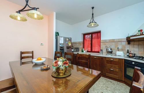 Dubrovnik House | Awesome home in Zaton Veliki