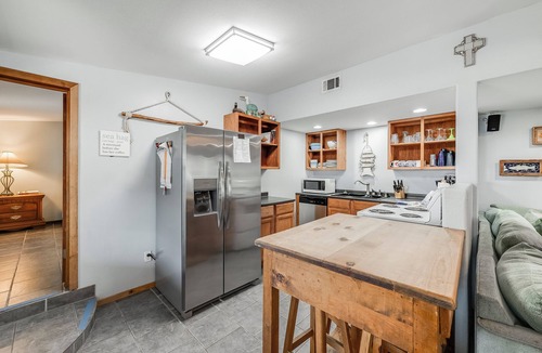 Leeward Sands House | Awesome home right next to the city pool with plenty of boat parking.