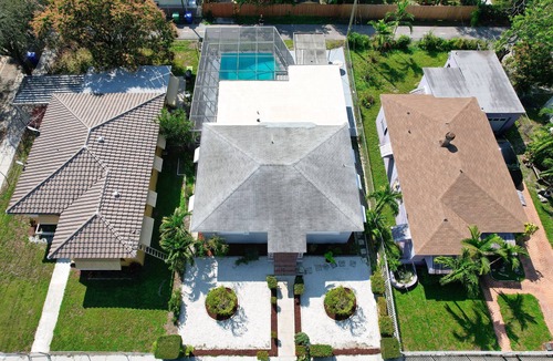 Liberty City House | Awesome house with pool! 20 minutes to downtown!