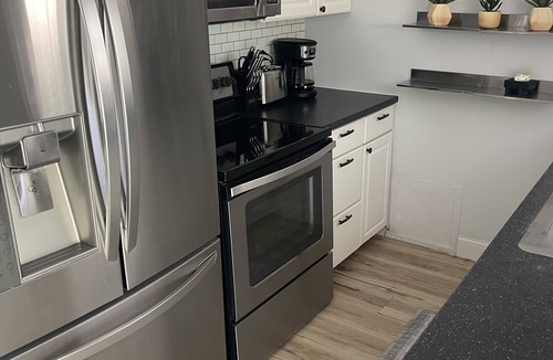 Huber Heights House | Awesome Pool Home in Huber Heights!