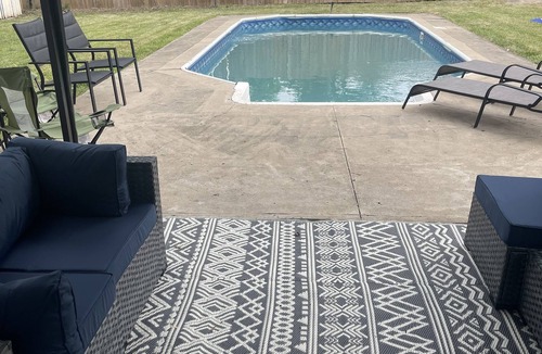 Huber Heights House | Awesome Pool Home in Huber Heights!