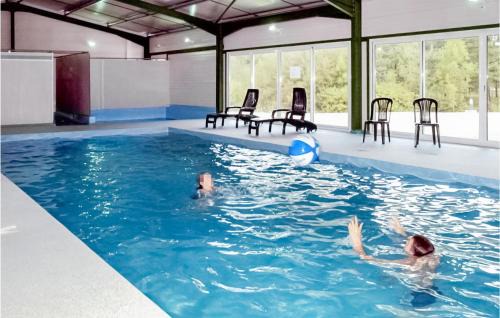 Chef-Boutonne Other | Awesome Stacaravan In Chef-Boutonne