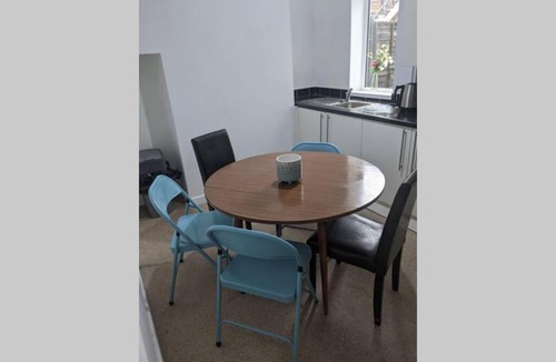 Burslem House | Awesome Stoke-on-Trent Home