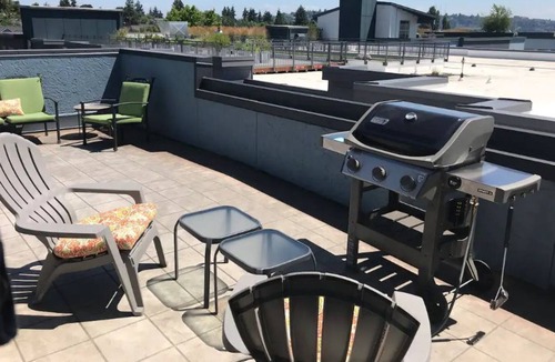 Fremont Condo | Awesome view. Huge deck. Fabulous Fremont 2BR.