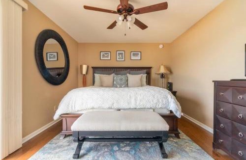 Rockwell Apartment | Awesome Views - Lake Hamilton Condo