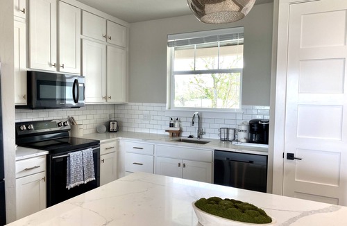 Graford Condo | Awesome Waterfront - Possum Kingdom Lakefront Condo, Harborview