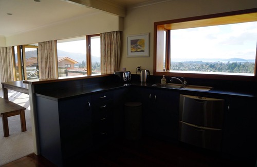 Rotorua House | Aww Sheep-Uninterrupted Panoramic View with Spa