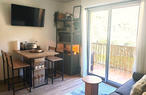 Savignac-les-Ormeaux Apartment | Ax-les-Thermes, cosy studio 4 pers and balcony : ski, hiking, thermal baths | All on foot