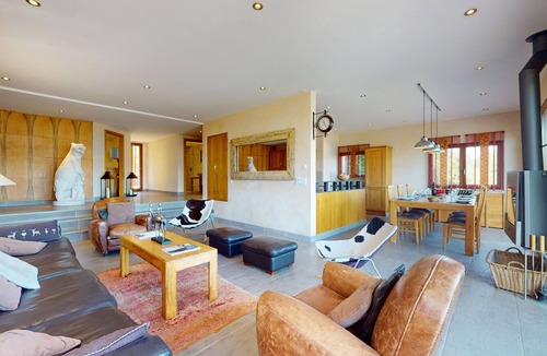 Saint-Pierre-de-Clages Ski Chalet | Axaari - VIEW & SUNNY chalet 10 pers