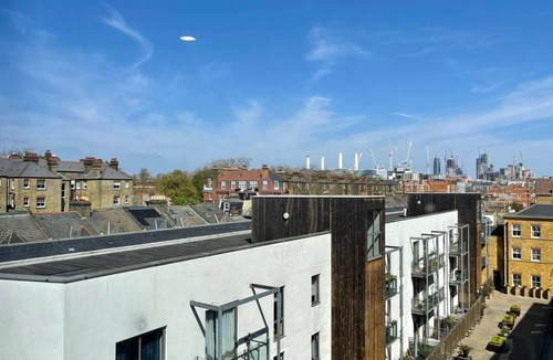 Battersea Apartment | Axiom Park Hotel