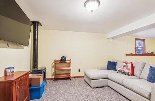 Stowe Hollow House | Ayers Farm Cottage