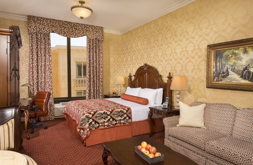 Hawthorne Hotel | Ayres Hotel Manhattan Beach LAX