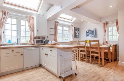 Ringmore Cottage | Ayrmer Path