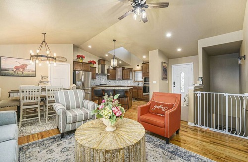 Carpenter Apartment | Ayu Ranch | Panoramic views | Hot tub