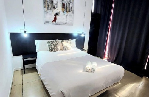 Canillas Hotel | AYZ Javier Cabrini - Auto check-in property