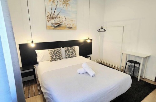 Canillas Hotel | AYZ Javier Cabrini - Auto check-in property