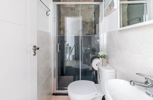Jeronimos House | AYZ Juan de Mena - Auto check-in property