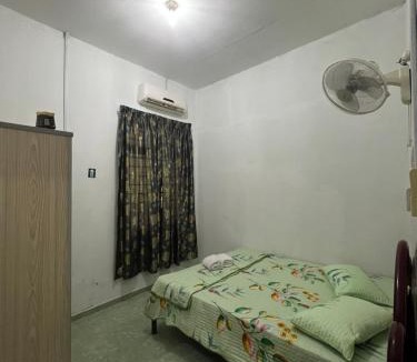 Tanah Merah House | AZ Homestay