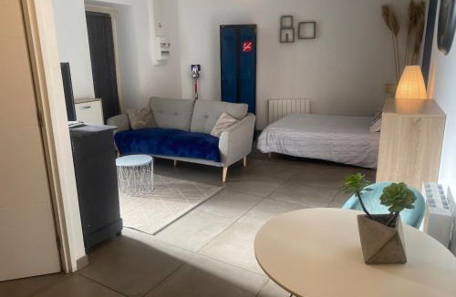 Cholet Apartment | Azalé Studio