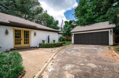 Tyler House | Azalea Cottage
