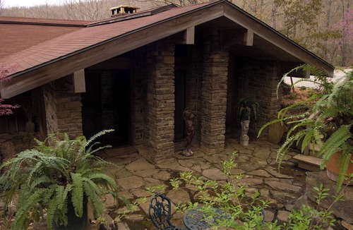 Kingston House | Azalea Falls Lodge - Upper Buffalo River Ozark Getaway