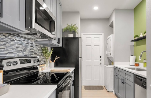 Northgate Apartment | Azalea: Studio Apt, 4 minute walk to A&M