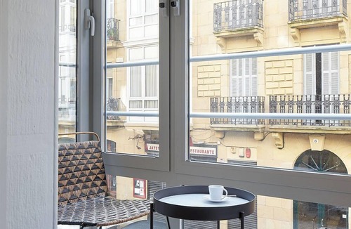 Old Town Apartment | Azoka Suite by FeelFree Rentals
