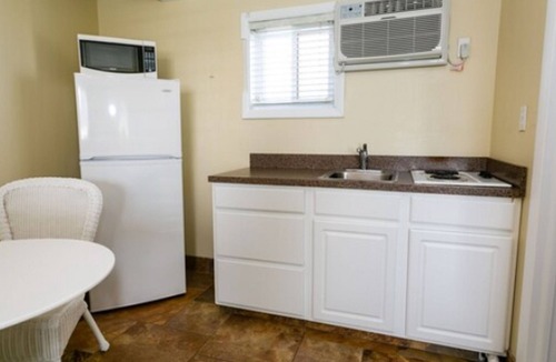 Wildwood Crest Hotel | Aztec Motel