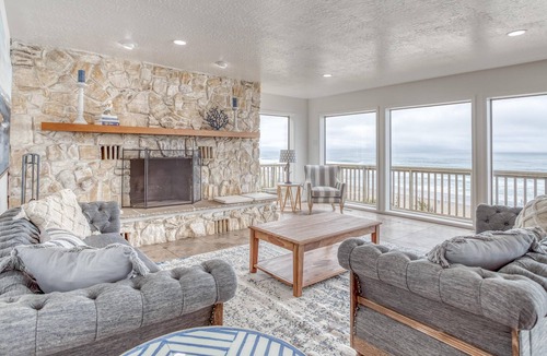Lincoln Beach House | Azul Jewel