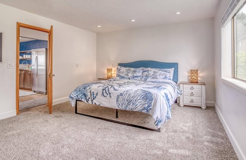 Lincoln Beach House | Azul Jewel