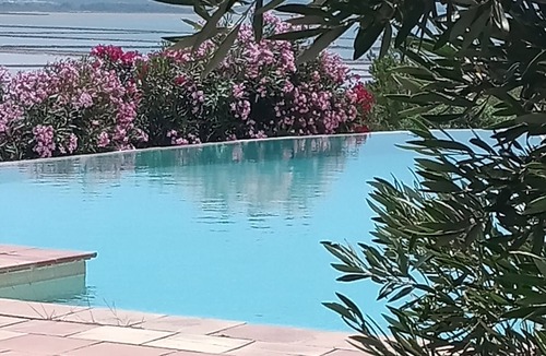 Port-la-Nouvelle House | Azure blue stopover