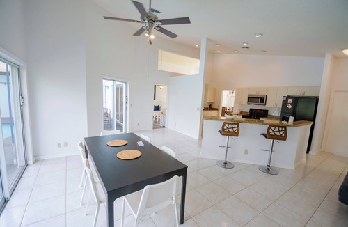 Greenview Shores House | Azure House