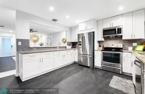 Coral Heights House | Azure Oasis Escape - Pool - 5 Min drive to Beach!