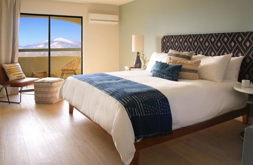Desert Hot Springs Hotel | Azure Palm Hot Springs