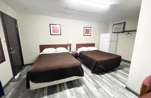 Fort Scott Hotel | Azure Sky Motel